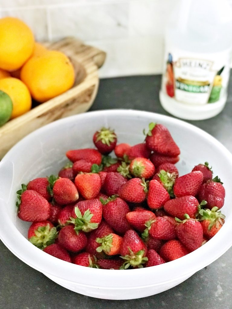 How to keep strawberries fresh - easy tip! 