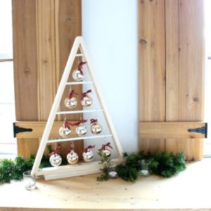 Bake Craft Sew Decorate: DIY Modern Tree with Ornaments