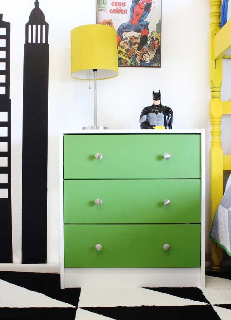 Love this cute, modern Superhero Room! Click for more!
