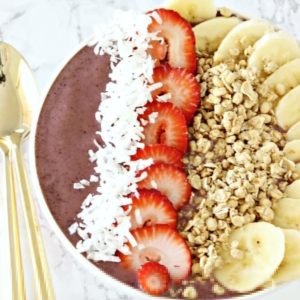 The BEST Acai Smoothie Bowl Recipe
