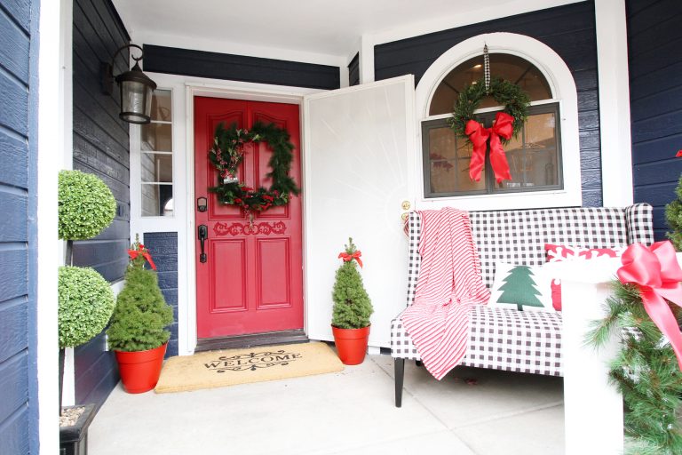 DIY Christmas Wreath and Front Porch