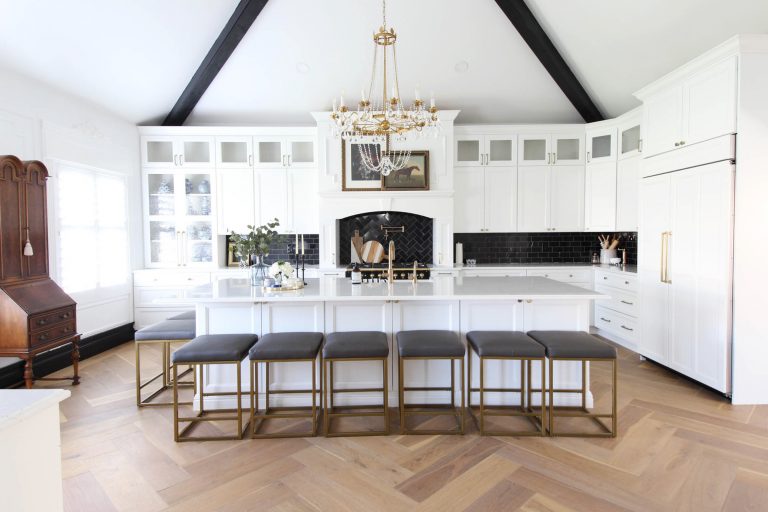 Mallory’s Classic Colonial Kitchen Reveal
