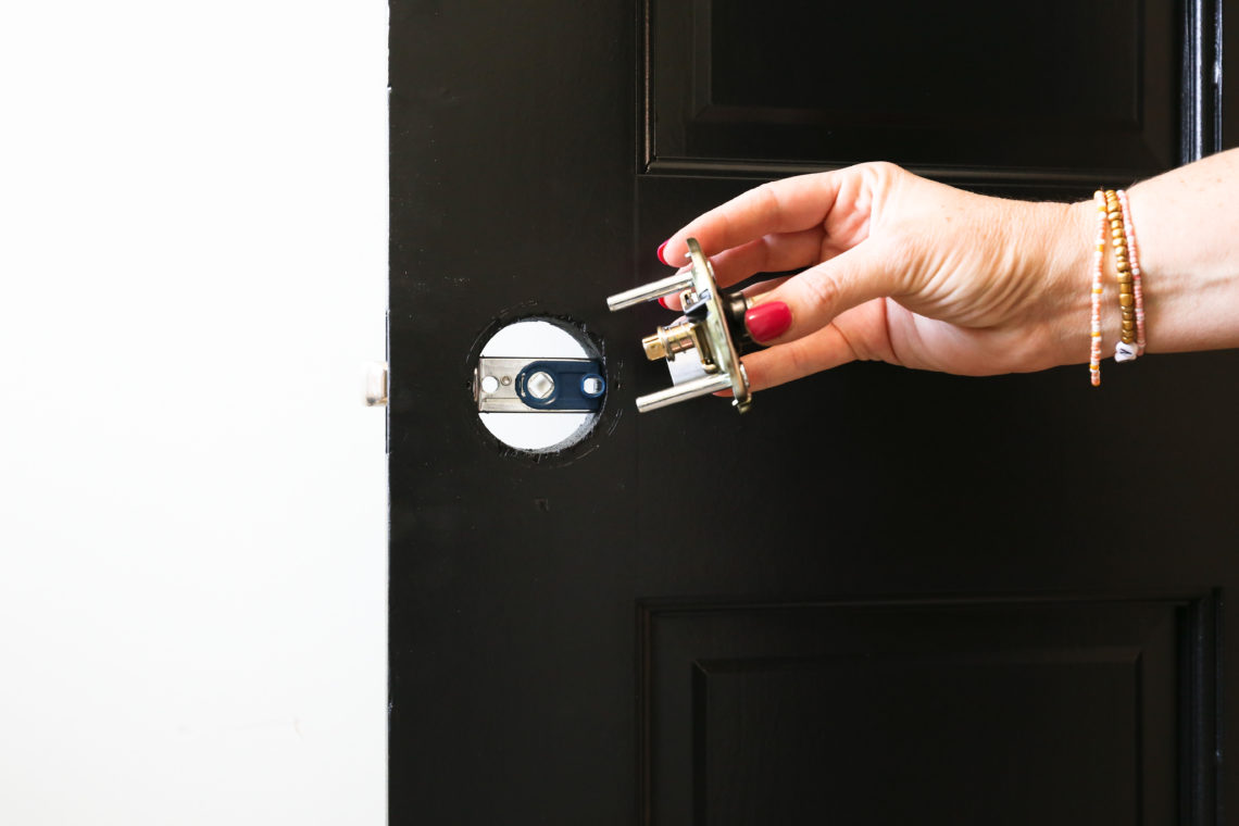 How to Install a Door Knob Schlage Review