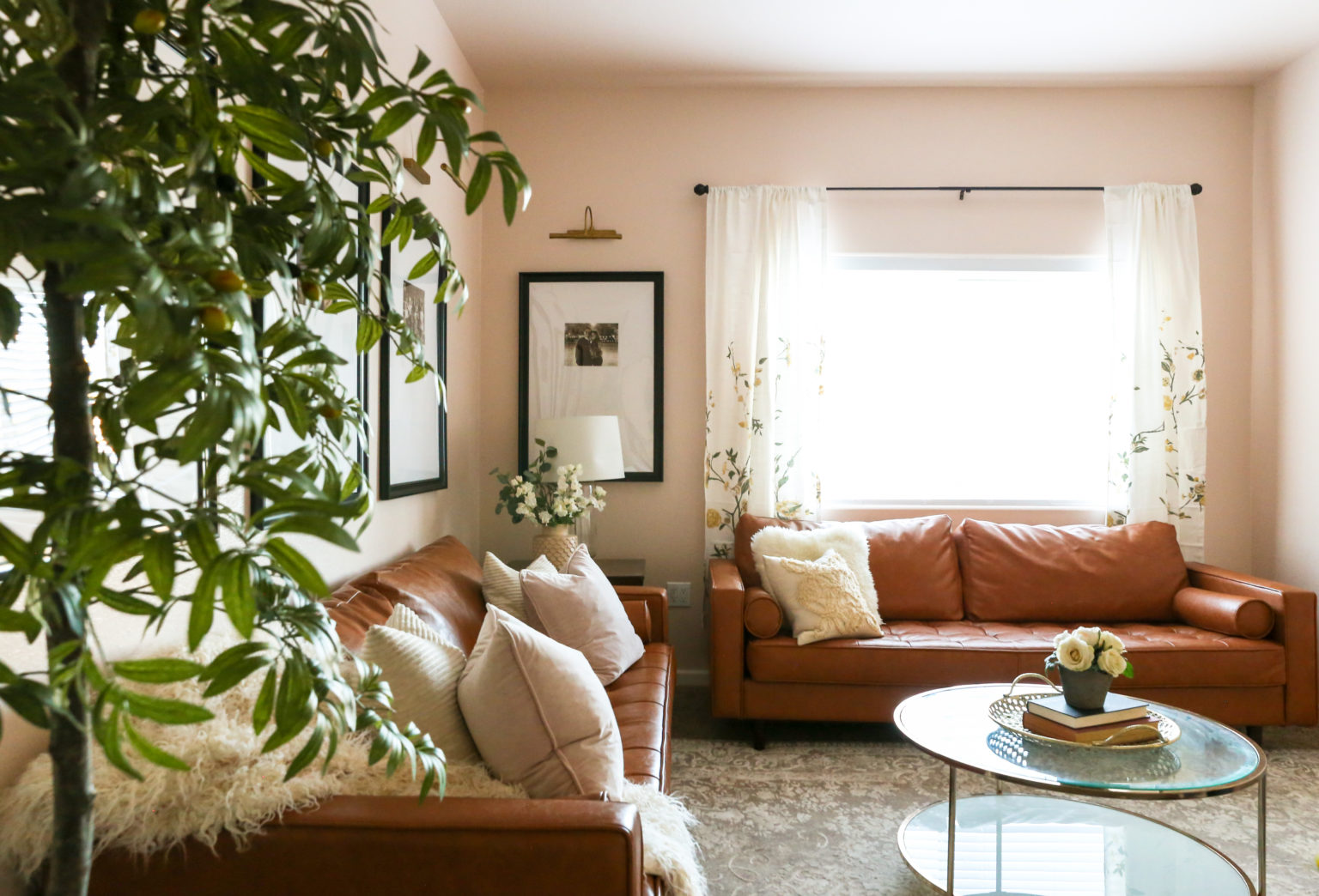 Sophie's Living Room Reveal! BEHR ULTRA® SCUFF DEFENSE™ Interior